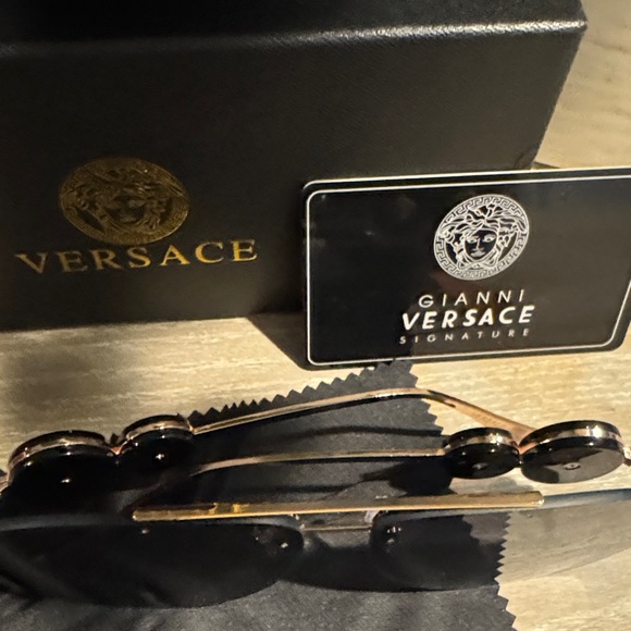 Versace Black Sunglasses with Gradient Lenses main image 4